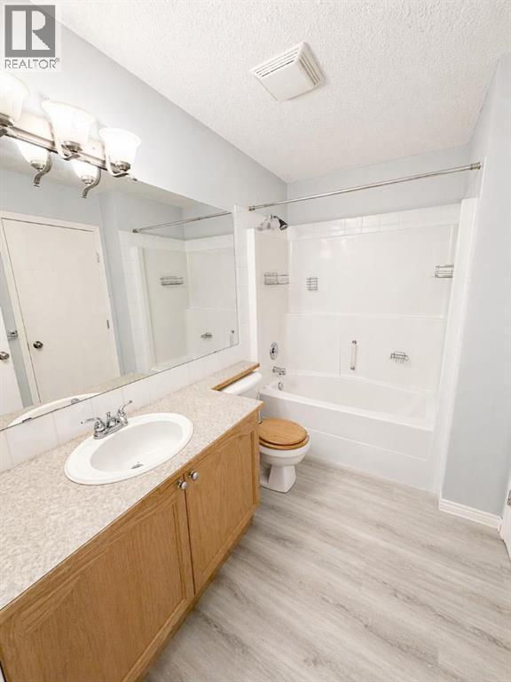 323, 103 Strathaven Drive E, Strathmore, Alberta  T1P 1W3 - Photo 7 - A2299213