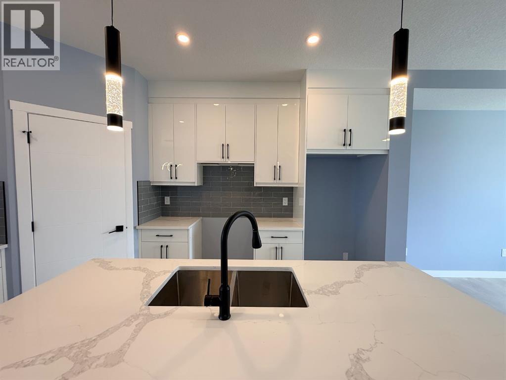 1995 Mccaskill Drive, Crossfield, Alberta  T0M 0C1 - Photo 5 - A2304983