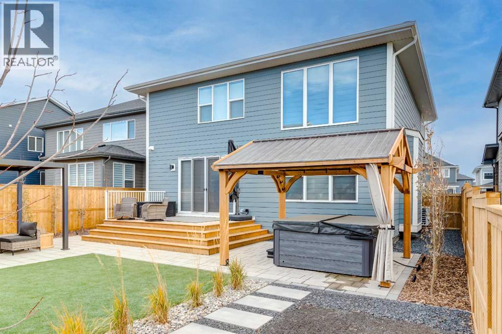 18 South Shore Bay, Chestermere, Alberta  T1X 2R9 - Photo 2 - A2276727