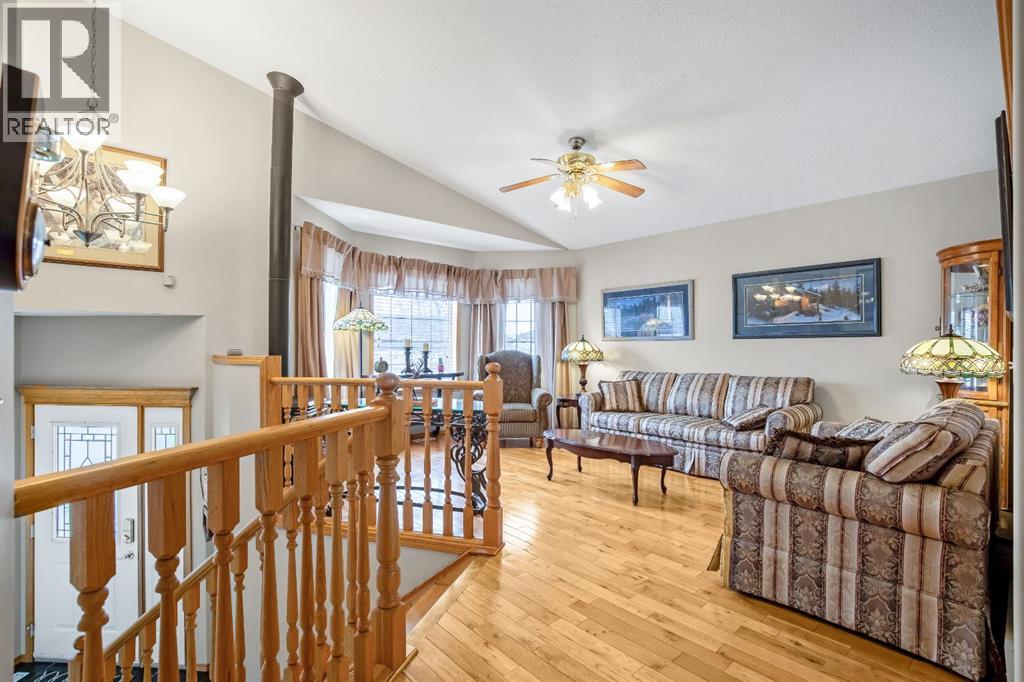 10 Madison Court, Strathmore, Alberta  T1P 1M5 - Photo 4 - A2299534