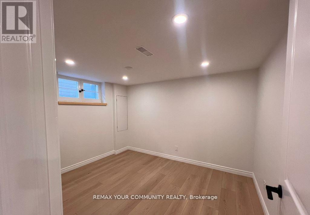 16 Robertsfield Crescent, Toronto, Ontario  M1R 2X2 - Photo 10 - E13043636