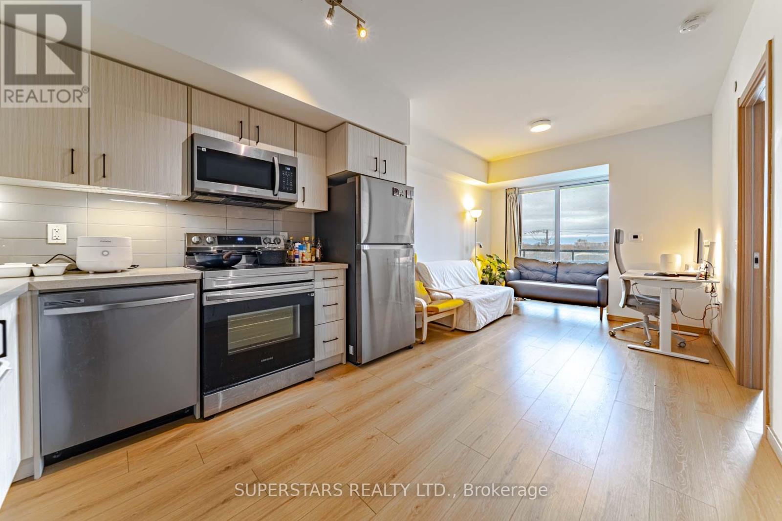 516 - 3421 Sheppard Avenue E, Toronto, Ontario  M1T 0C1 - Photo 2 - E13043650