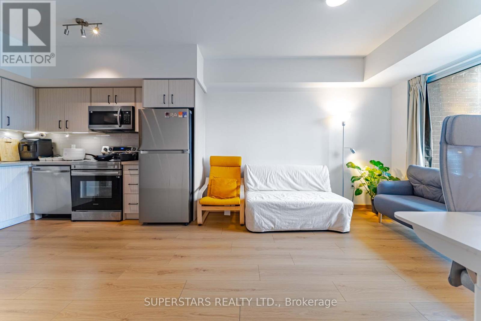 516 - 3421 Sheppard Avenue E, Toronto, Ontario  M1T 0C1 - Photo 8 - E13043650