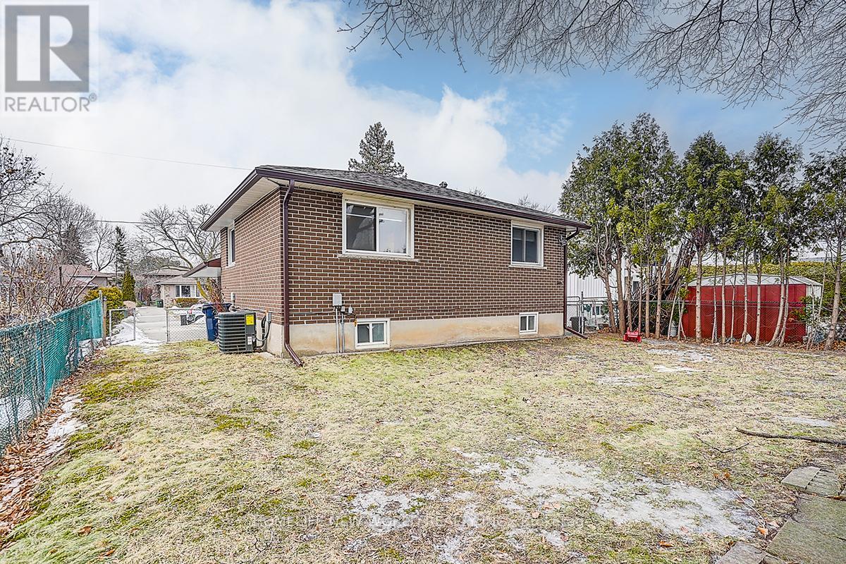 47 Manorglen Crescent, Toronto, Ontario  M1S 1W3 - Photo 37 - E13043670