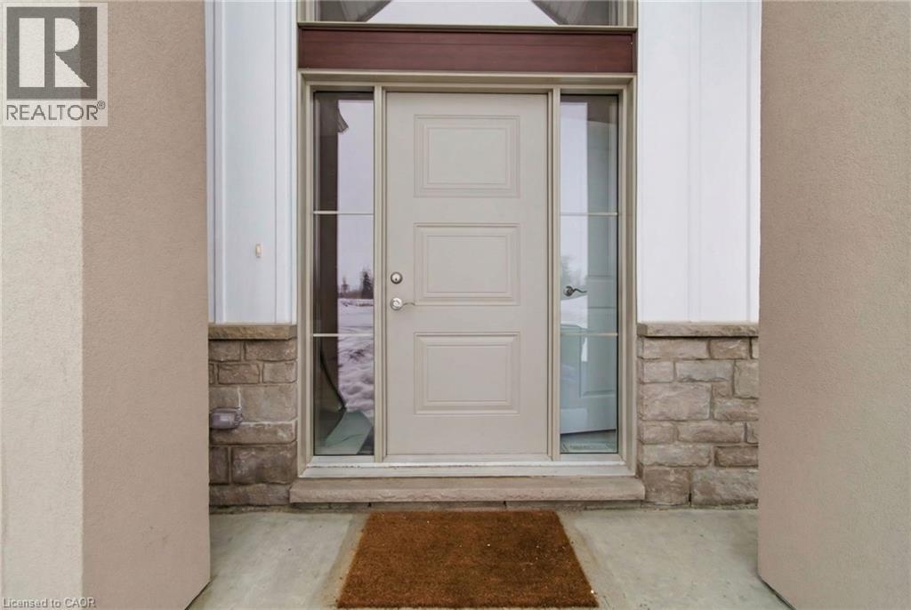 201 Dempsey Drive, Stratford, Ontario  N5A 0K5 - Photo 3 - 40824138