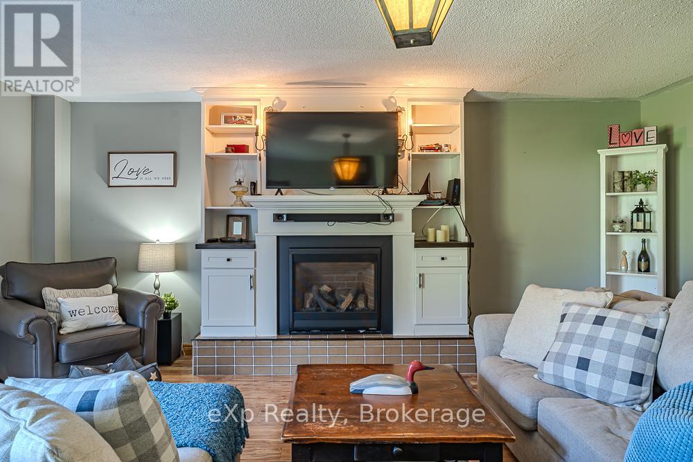 670 Joynt Street, Georgian Bluffs, Ontario  N0H 2K0 - Photo 11 - X13043646