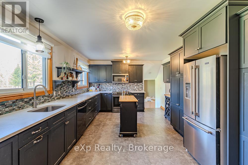 670 Joynt Street, Georgian Bluffs, Ontario  N0H 2K0 - Photo 18 - X13043646