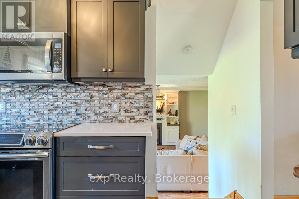 670 Joynt Street, Georgian Bluffs, Ontario  N0H 2K0 - Photo 22 - X13043646