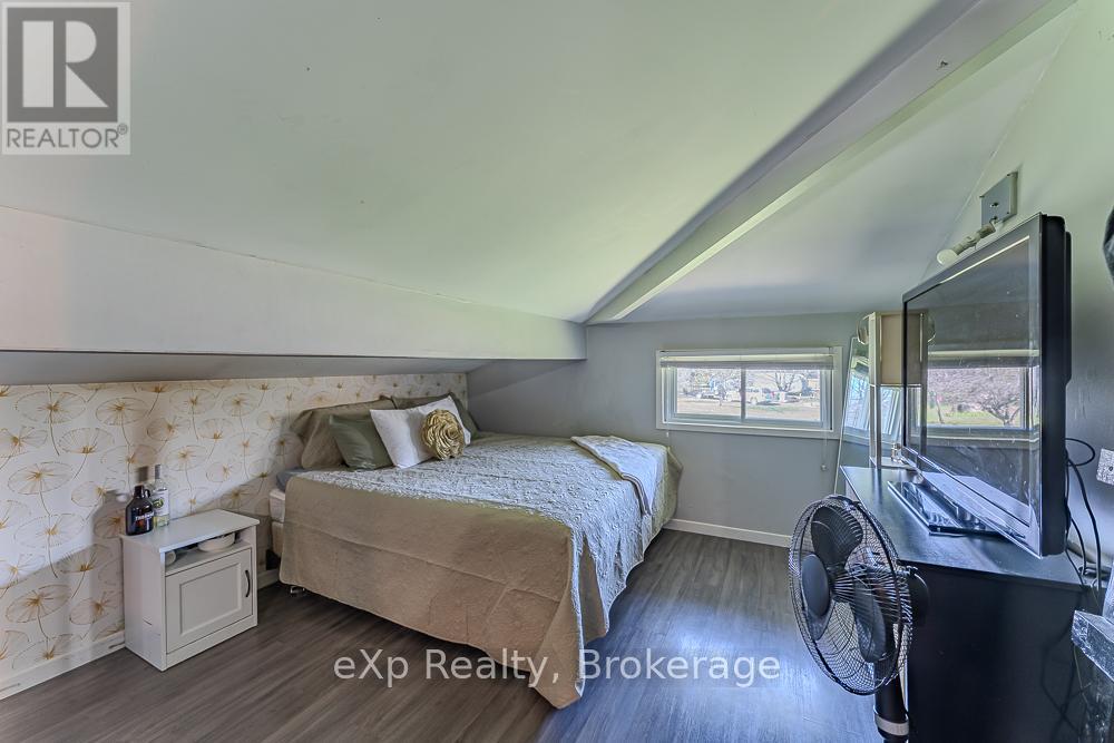 670 Joynt Street, Georgian Bluffs, Ontario  N0H 2K0 - Photo 27 - X13043646