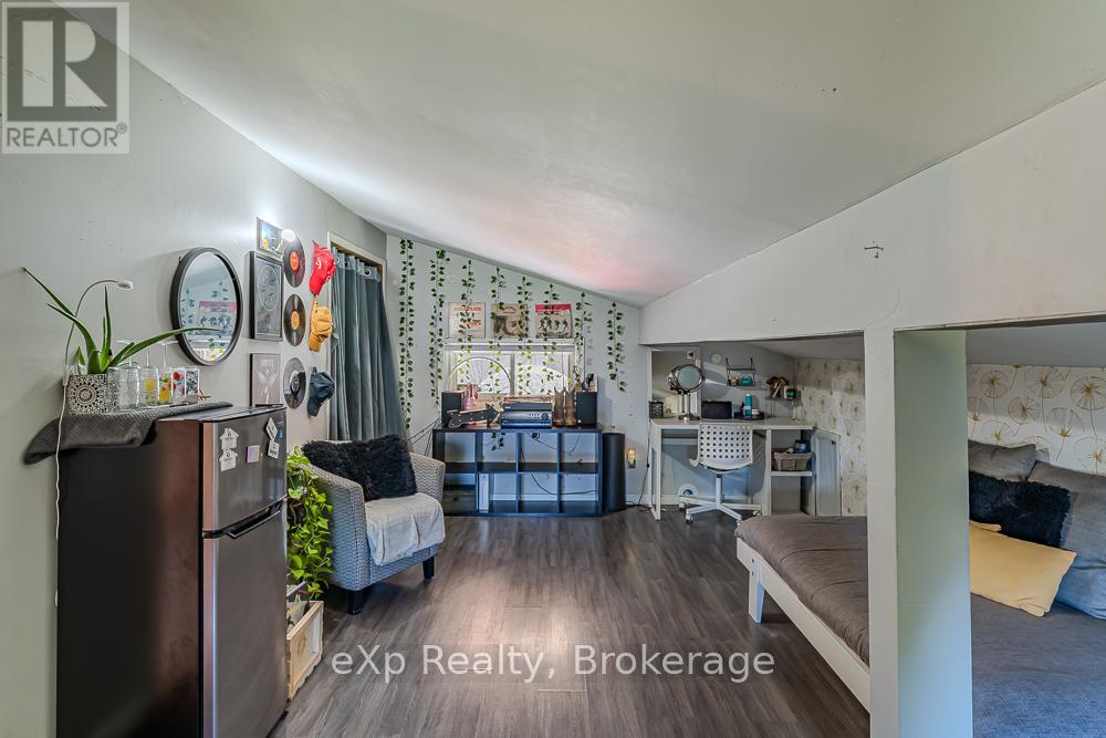 670 Joynt Street, Georgian Bluffs, Ontario  N0H 2K0 - Photo 28 - X13043646