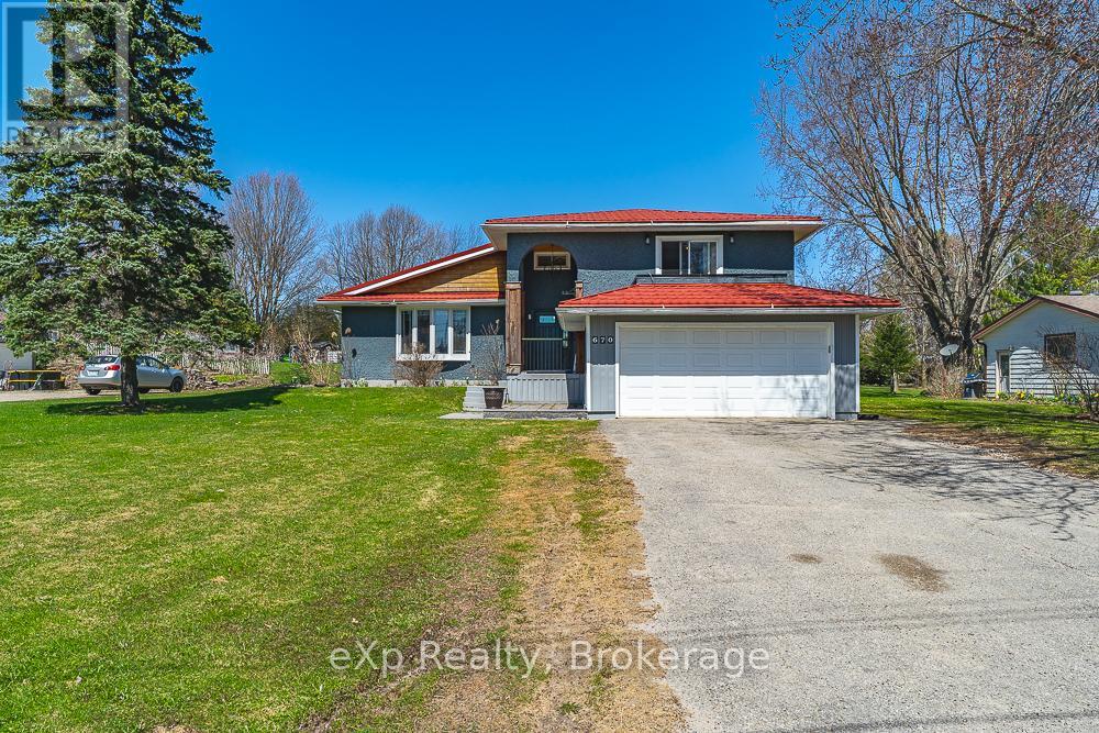670 Joynt Street, Georgian Bluffs, Ontario  N0H 2K0 - Photo 3 - X13043646