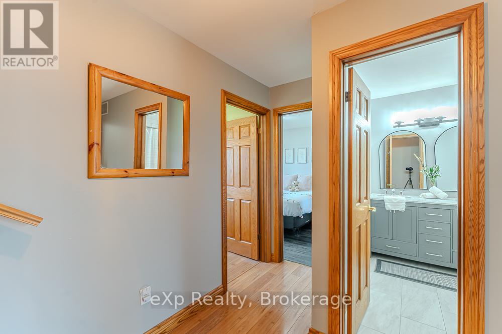 670 Joynt Street, Georgian Bluffs, Ontario  N0H 2K0 - Photo 30 - X13043646