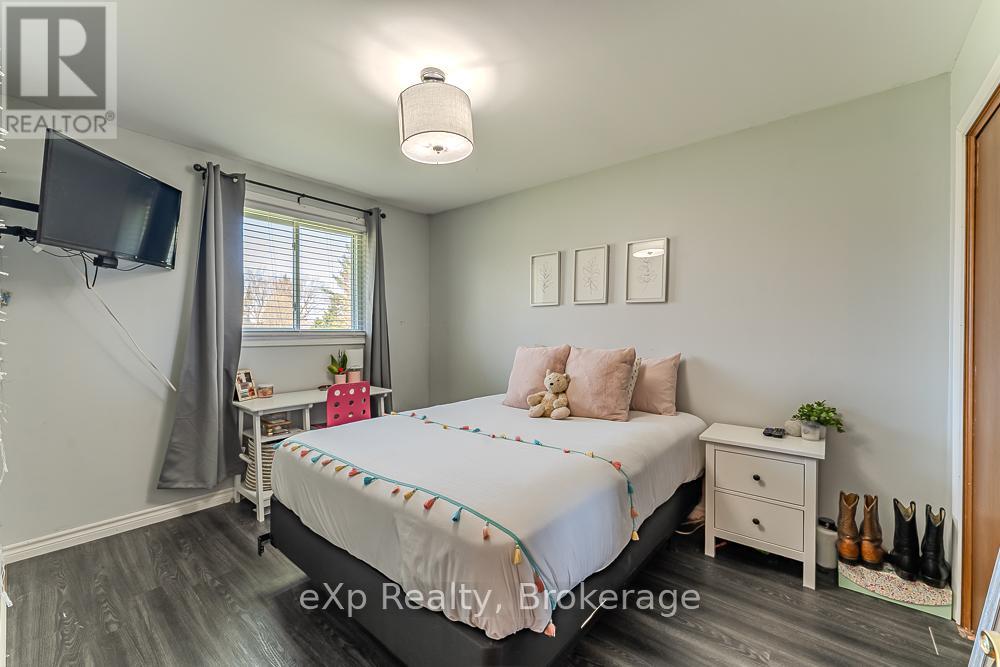 670 Joynt Street, Georgian Bluffs, Ontario  N0H 2K0 - Photo 33 - X13043646