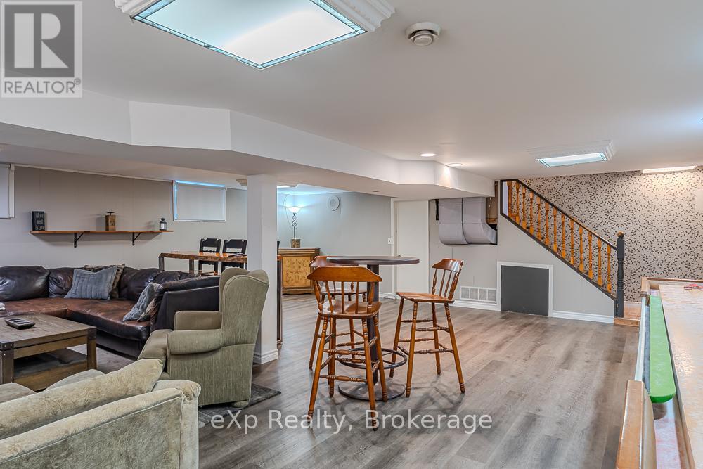 670 Joynt Street, Georgian Bluffs, Ontario  N0H 2K0 - Photo 38 - X13043646