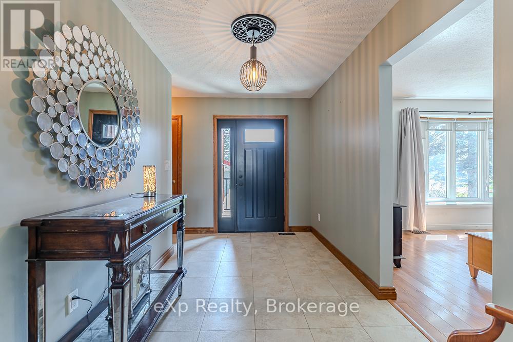 670 Joynt Street, Georgian Bluffs, Ontario  N0H 2K0 - Photo 6 - X13043646