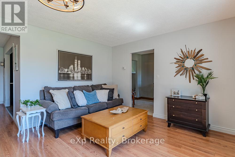 670 Joynt Street, Georgian Bluffs, Ontario  N0H 2K0 - Photo 7 - X13043646