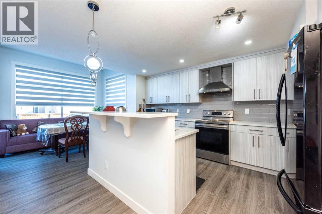 33 Martha's  Meadow Place NE, Calgary, Alberta  T3J 4N6 - Photo 3 - A2288479