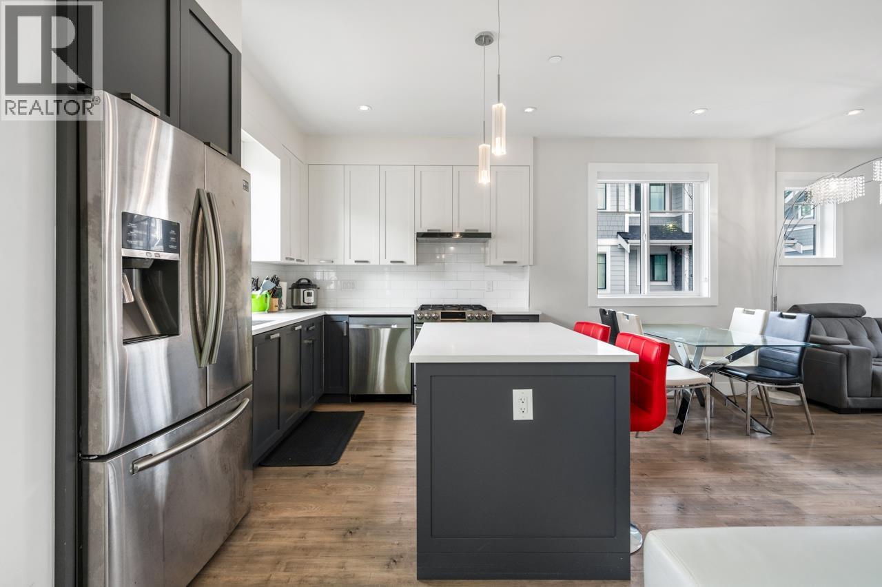 12 189 Wood Street, New Westminster, British Columbia  V3M 0L7 - Photo 2 - R3115698