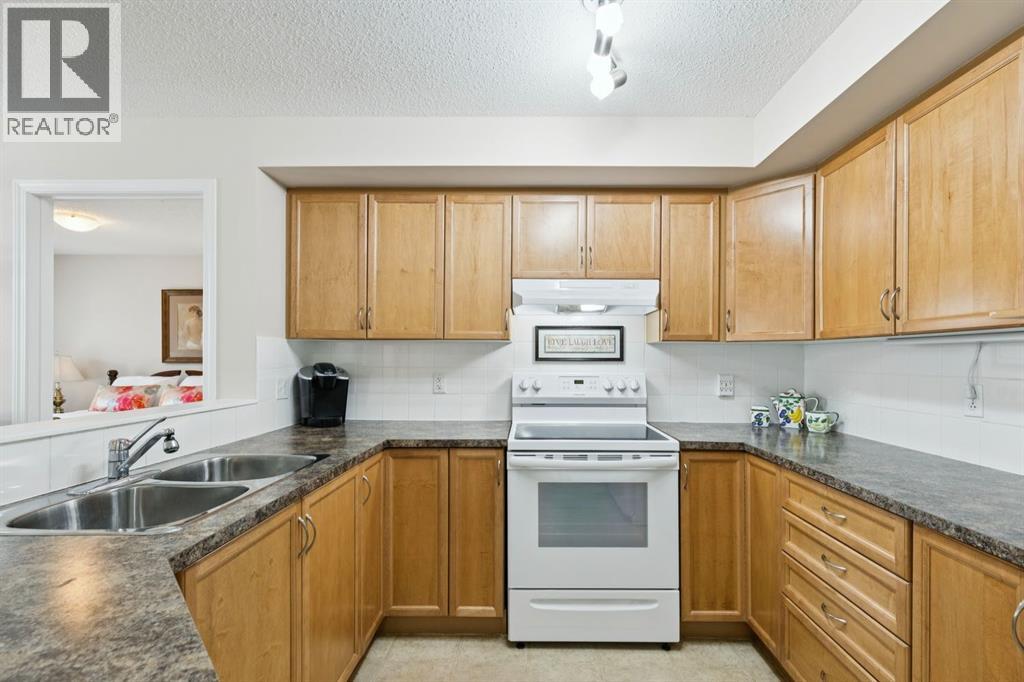 2202, 5200 44 Avenue NE, Calgary, Alberta  T1Y 7L4 - Photo 3 - A2304495