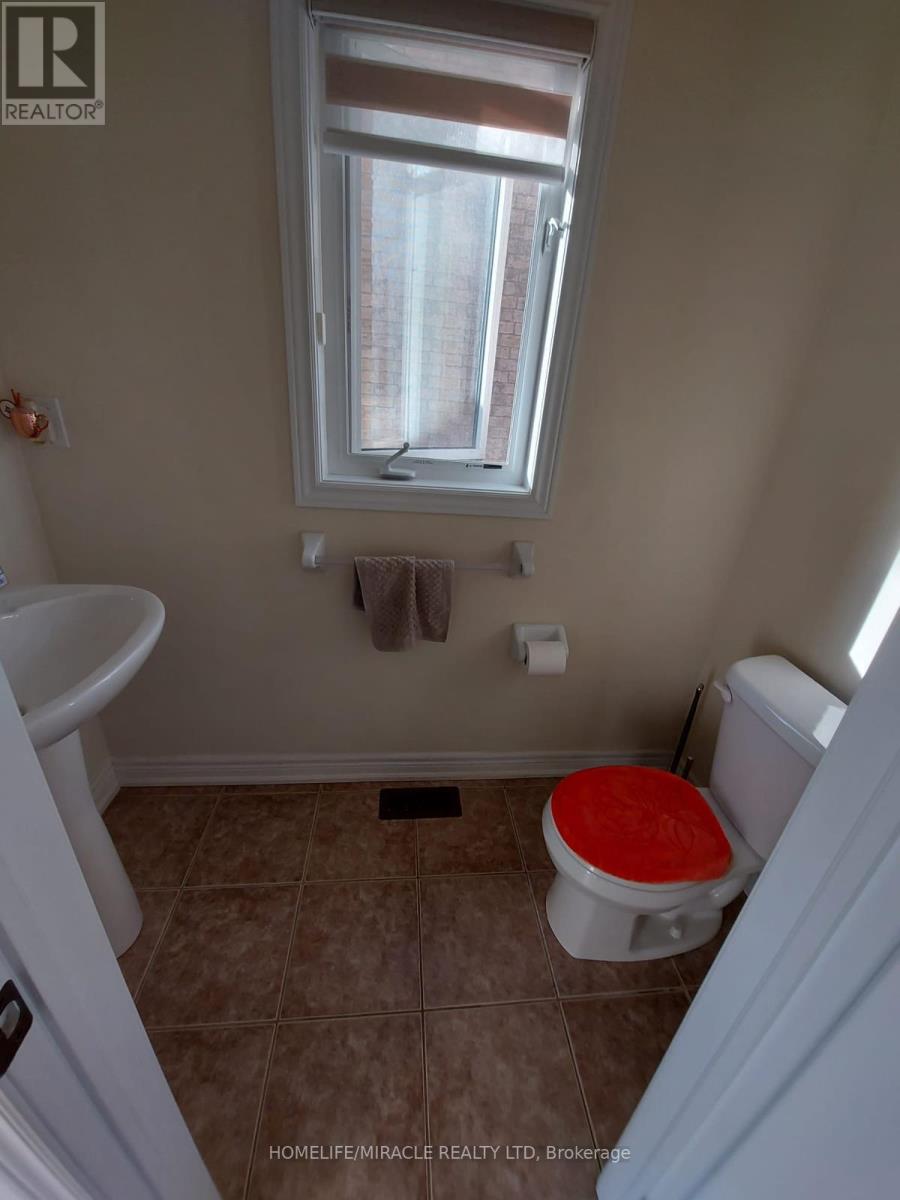 14 Ebury Drive, Brampton, Ontario  L6X 0Z3 - Photo 7 - W13043612