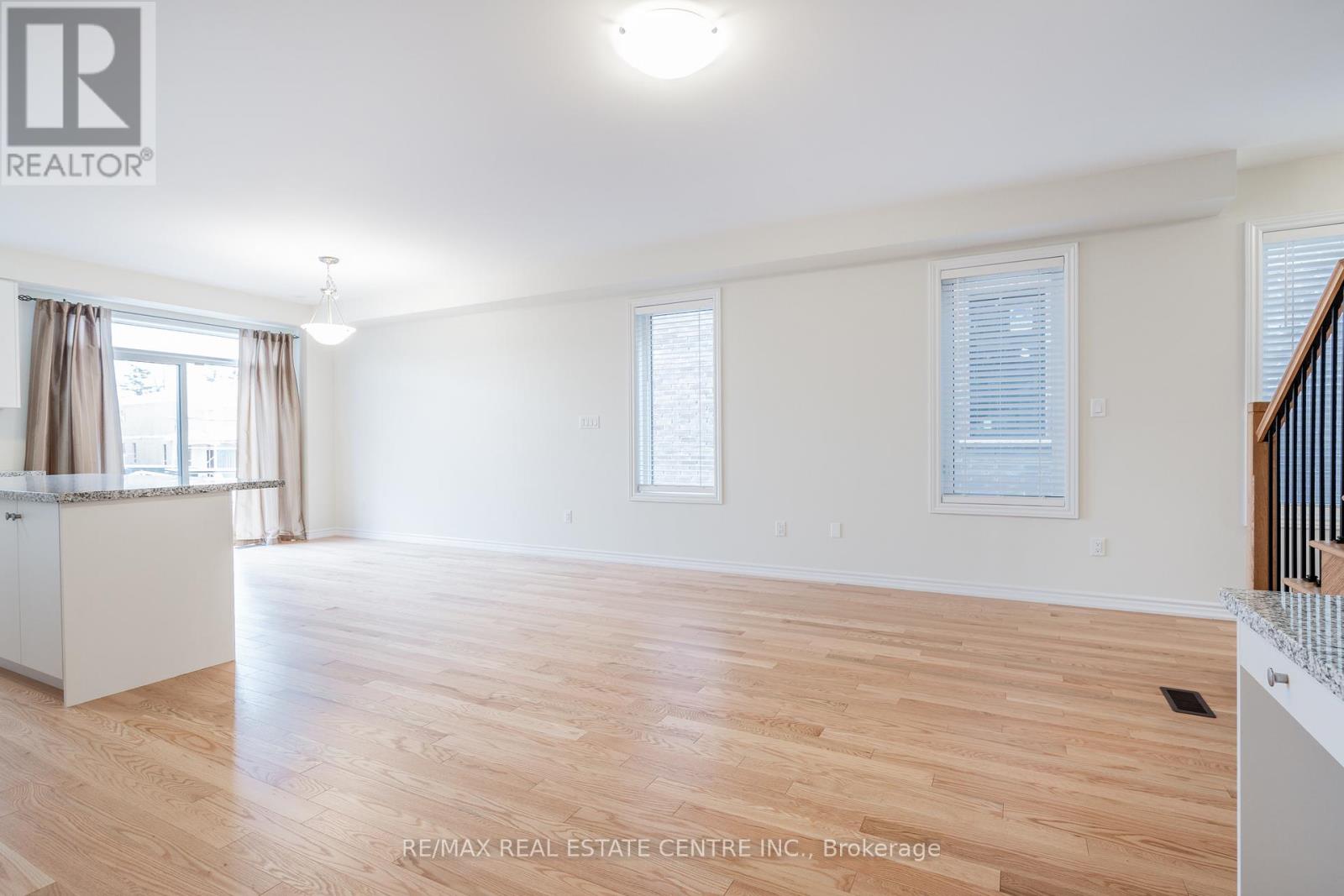 1426 Almonte Drive, Burlington, Ontario  L7P 0V8 - Photo 10 - W13043616