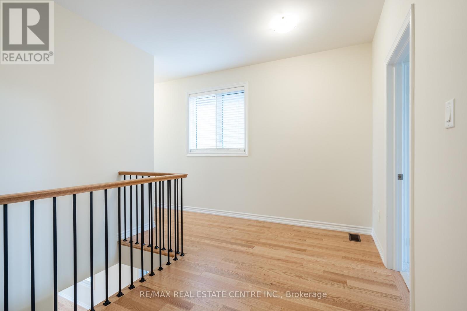 1426 Almonte Drive, Burlington, Ontario  L7P 0V8 - Photo 16 - W13043616