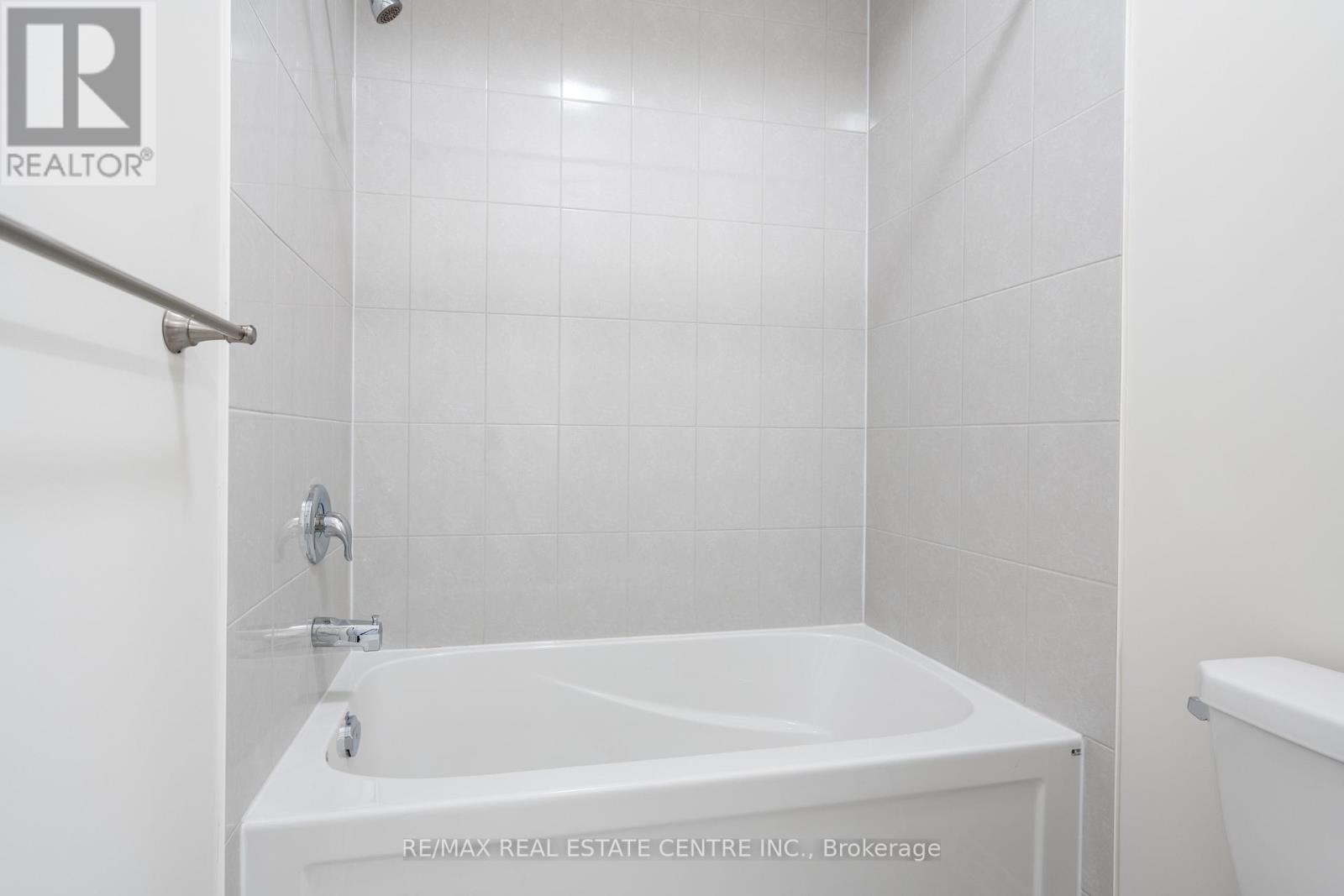 1426 Almonte Drive, Burlington, Ontario  L7P 0V8 - Photo 19 - W13043616