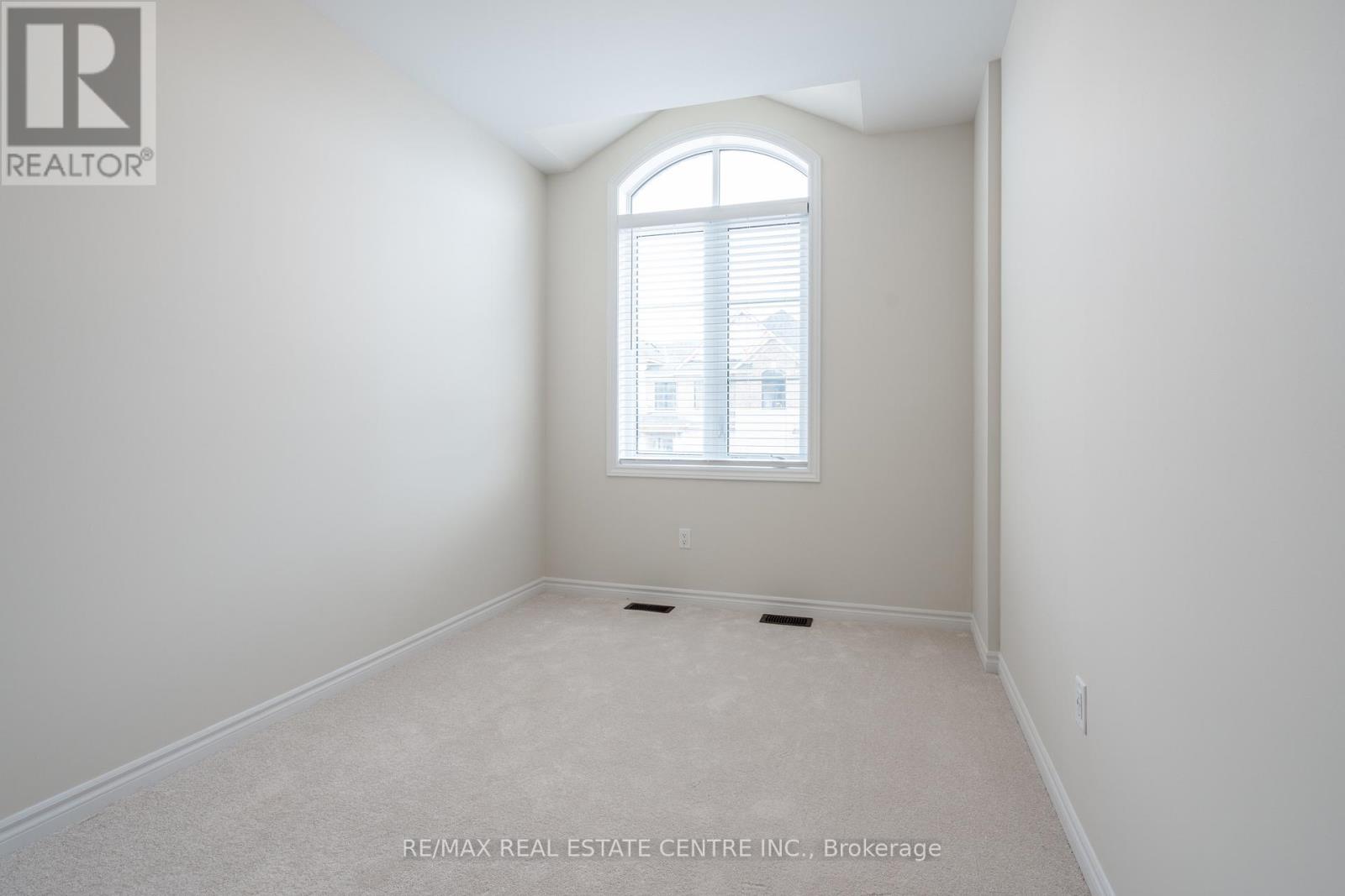 1426 Almonte Drive, Burlington, Ontario  L7P 0V8 - Photo 21 - W13043616