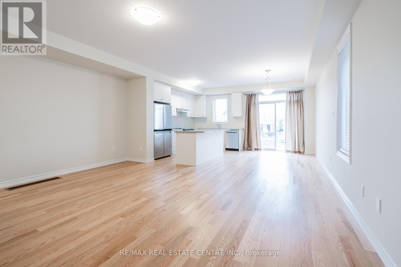 1426 Almonte Drive, Burlington, Ontario  L7P 0V8 - Photo 7 - W13043616