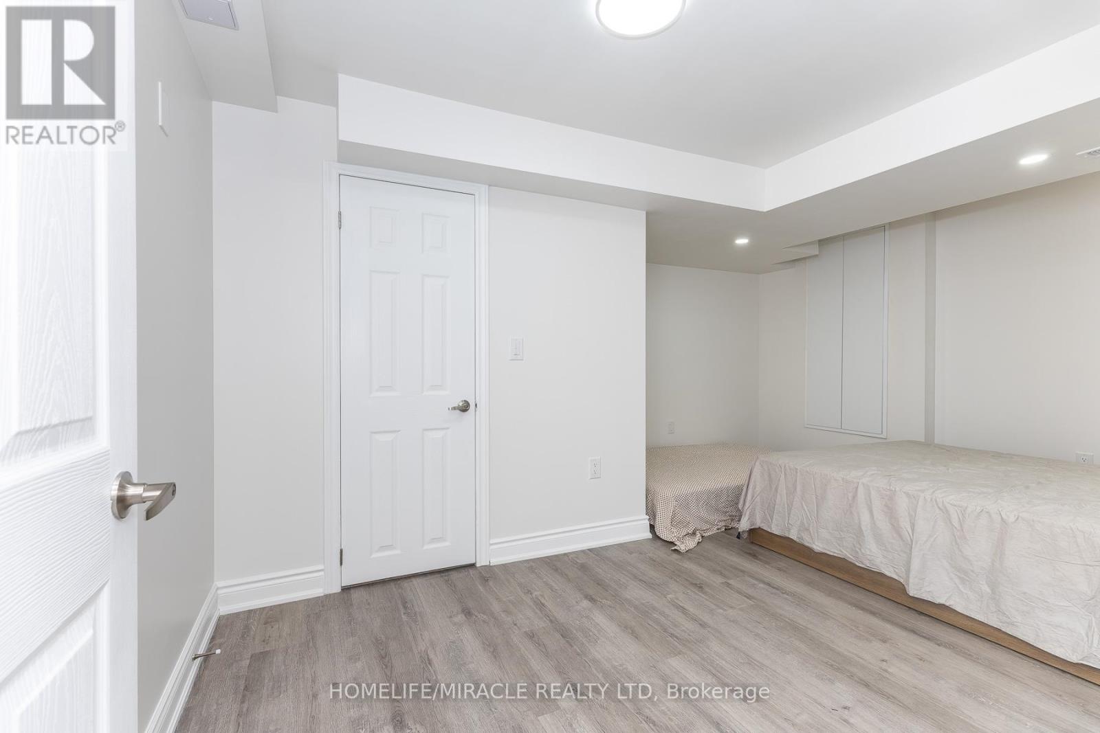 Hts - 1535 Mendelson Heights, Milton, Ontario  L9E 1H3 - Photo 30 - W13043626