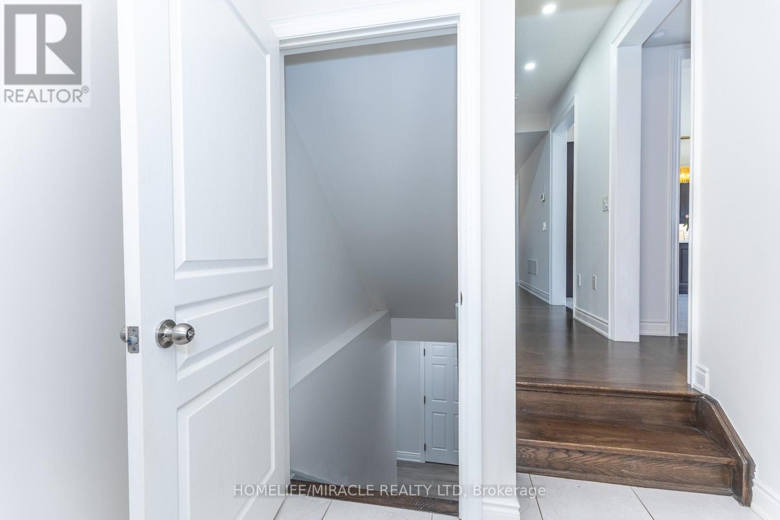 Hts - 1535 Mendelson Heights, Milton, Ontario  L9E 1H3 - Photo 33 - W13043626