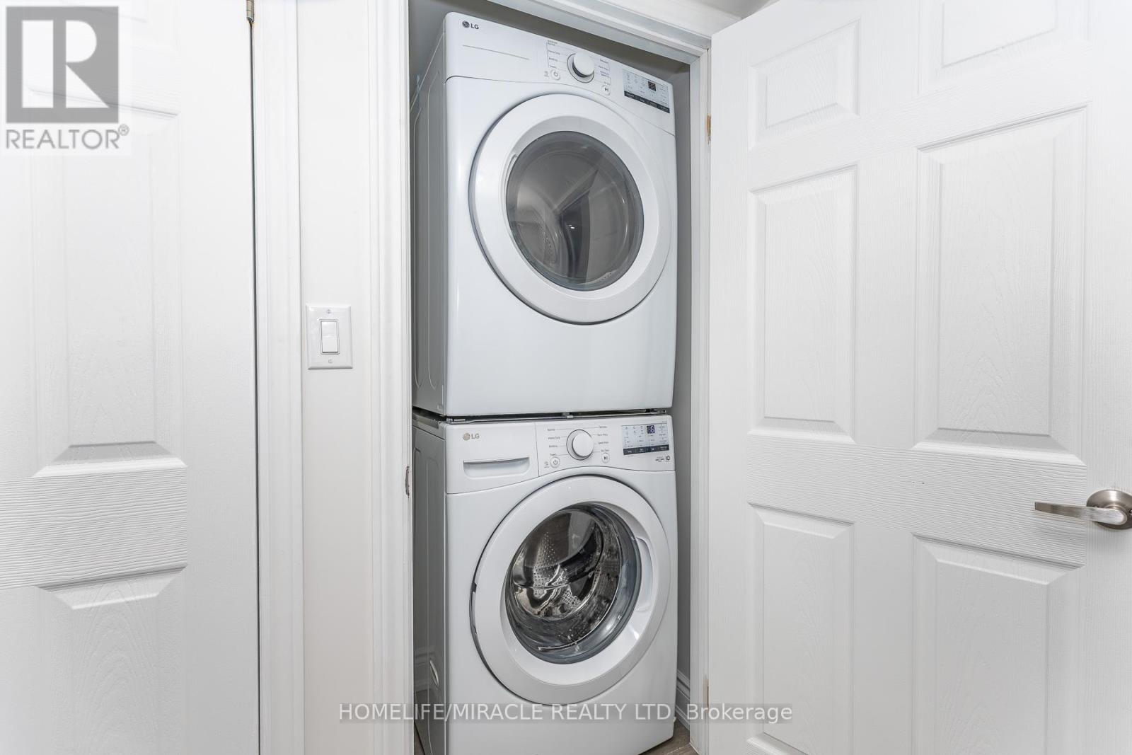 Hts - 1535 Mendelson Heights, Milton, Ontario  L9E 1H3 - Photo 46 - W13043626