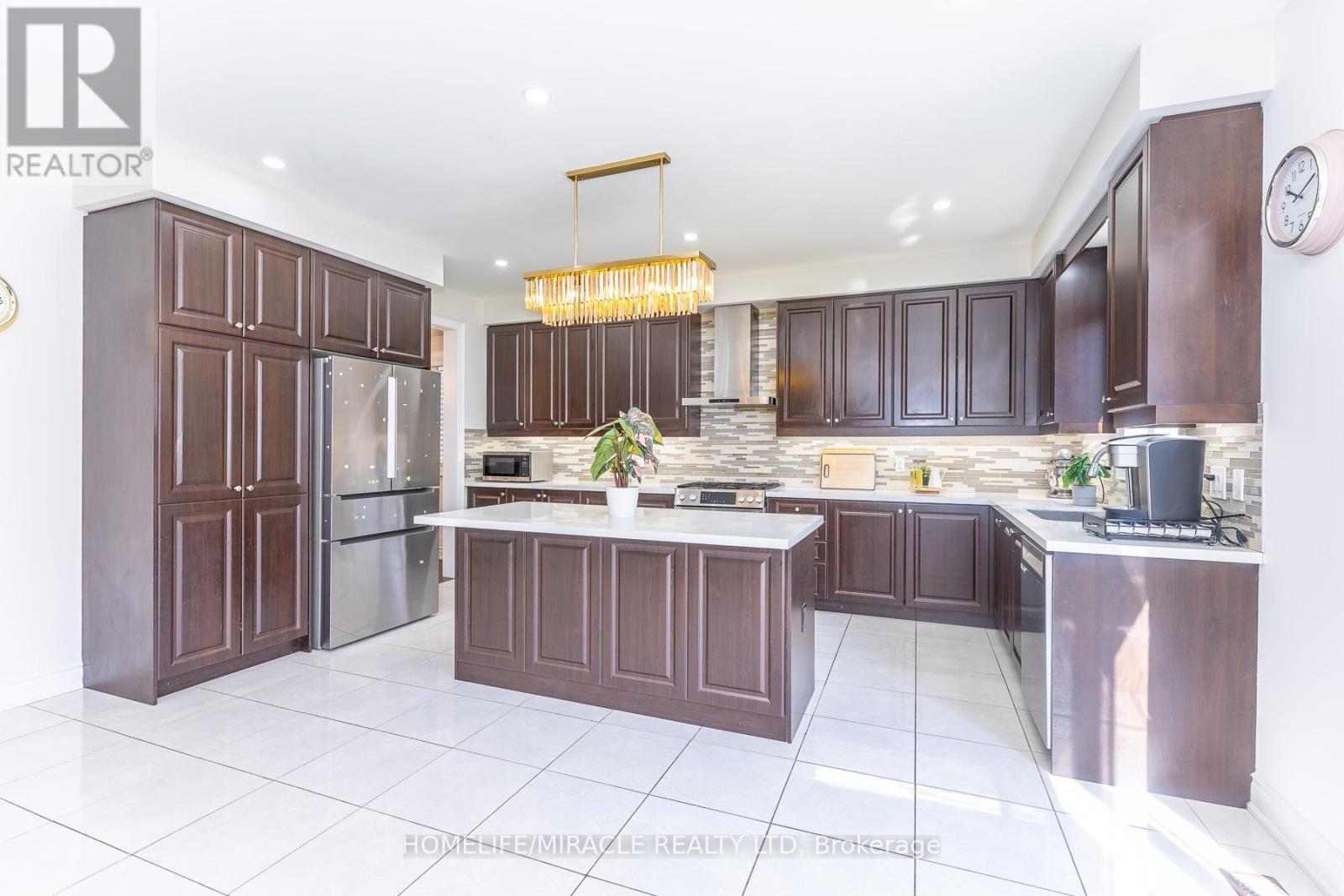 Hts - 1535 Mendelson Heights, Milton, Ontario  L9E 1H3 - Photo 8 - W13043626