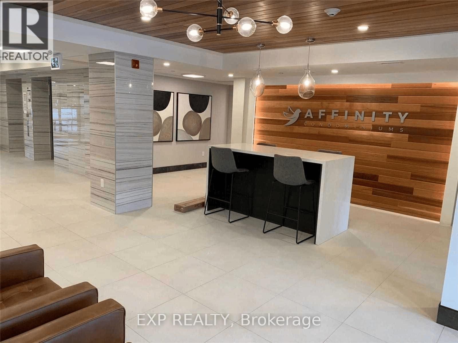 101 - 340 Plains Road E, Burlington, Ontario  L7T 0C2 - Photo 2 - W13043656