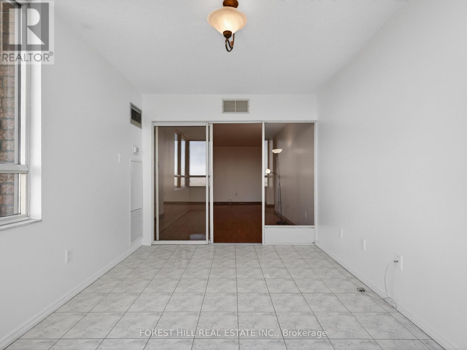 1201 - 100 County Court Boulevard, Brampton, Ontario  L6W 3X1 - Photo 21 - W13043662