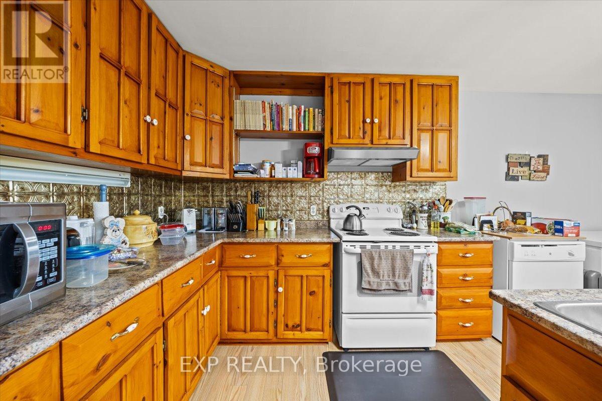 1220 Westross Road, Whitewater Region, Ontario  K0J 1K0 - Photo 10 - X12593086