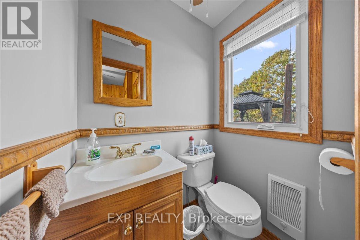 1220 Westross Road, Whitewater Region, Ontario  K0J 1K0 - Photo 14 - X12593086