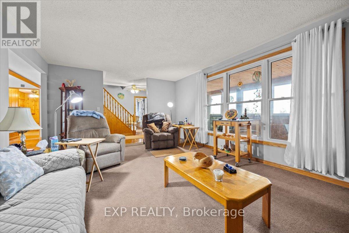 1220 Westross Road, Whitewater Region, Ontario  K0J 1K0 - Photo 6 - X12593086