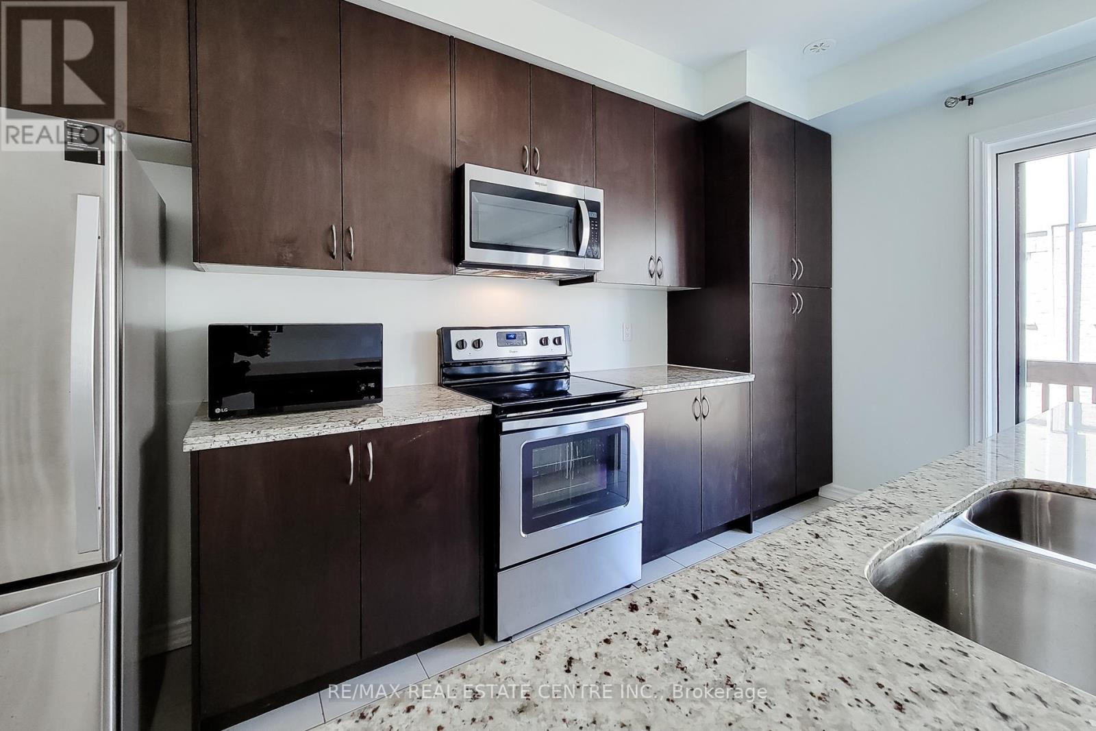 137 Borers Creek Circle, Hamilton, Ontario  L8B 1W3 - Photo 22 - X13043620