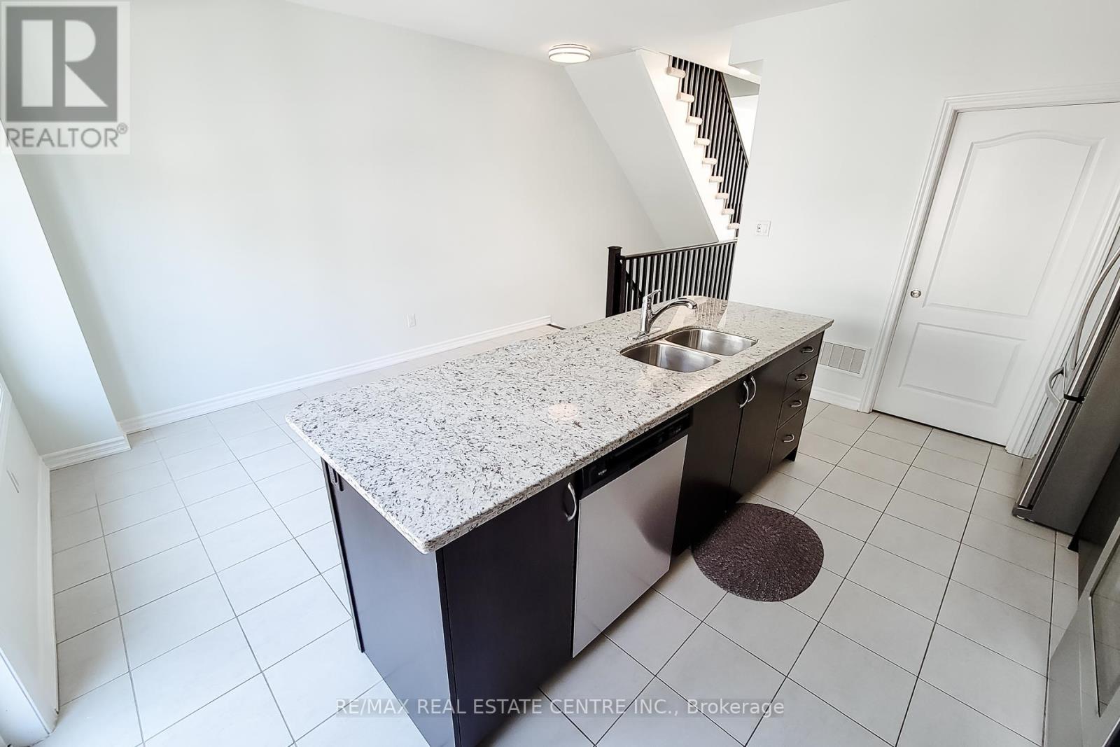 137 Borers Creek Circle, Hamilton, Ontario  L8B 1W3 - Photo 24 - X13043620