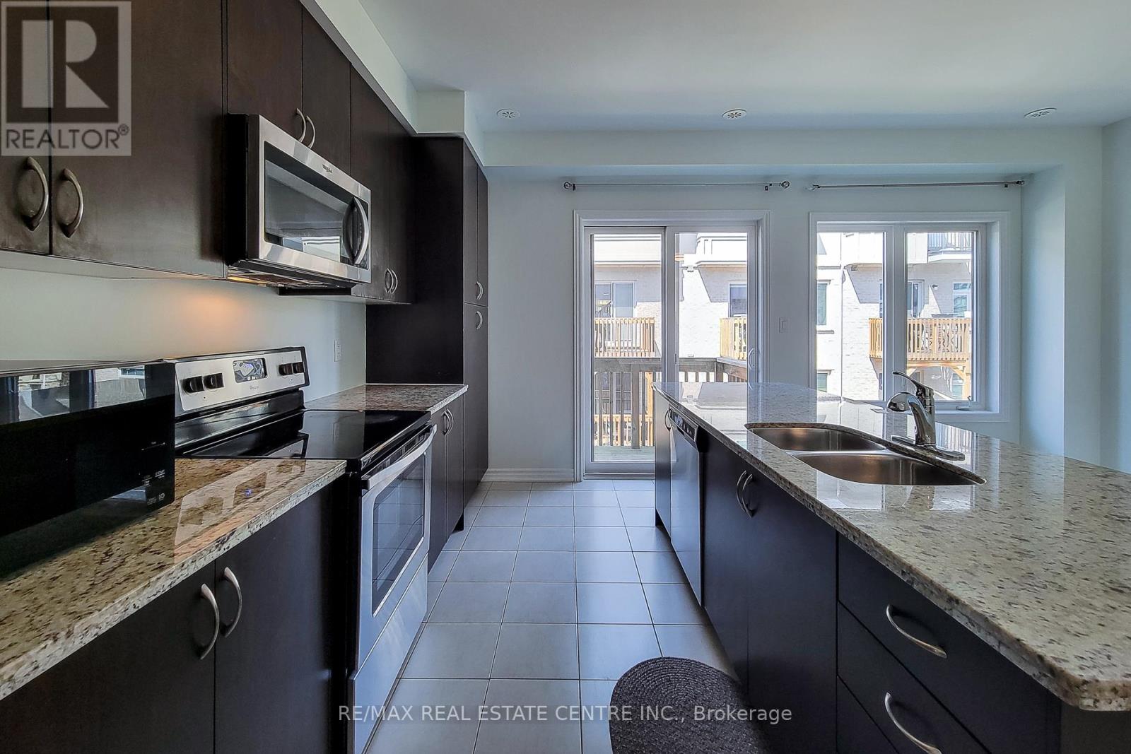 137 Borers Creek Circle, Hamilton, Ontario  L8B 1W3 - Photo 25 - X13043620