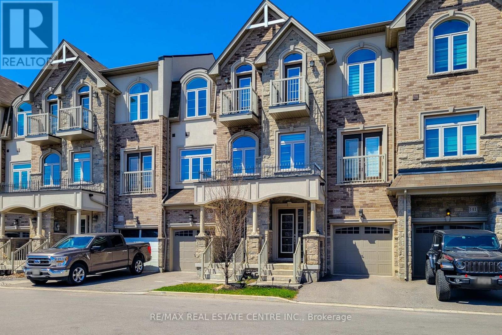 137 Borers Creek Circle, Hamilton, Ontario  L8B 1W3 - Photo 3 - X13043620