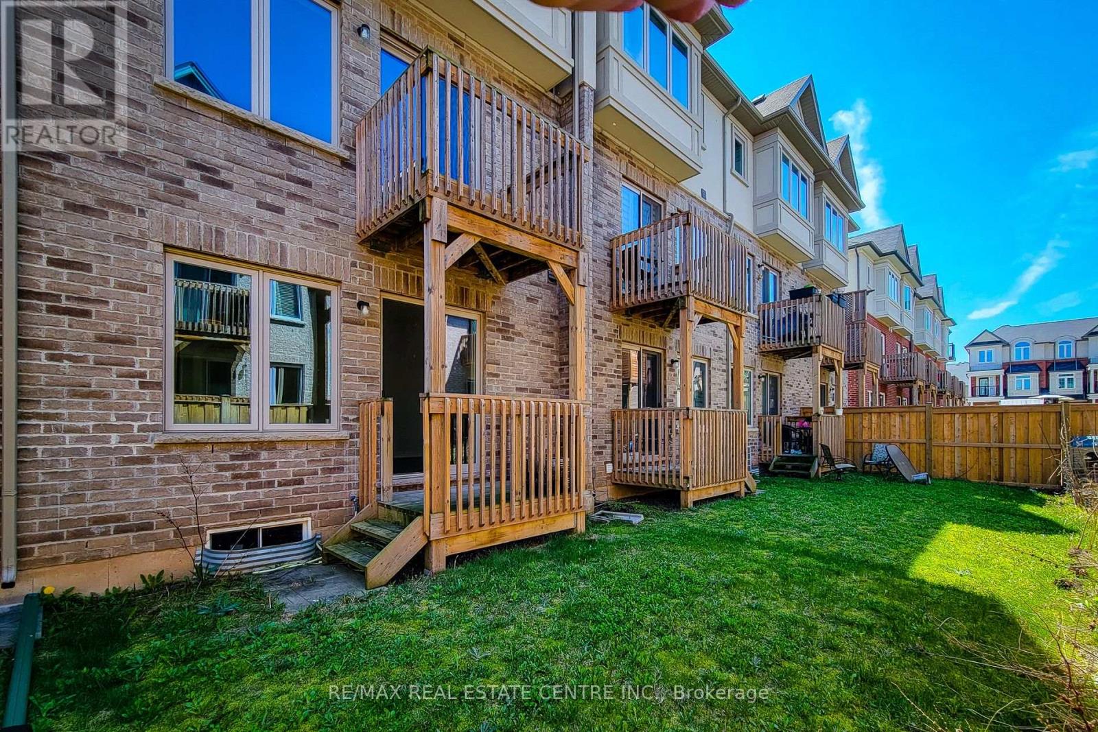 137 Borers Creek Circle, Hamilton, Ontario  L8B 1W3 - Photo 44 - X13043620