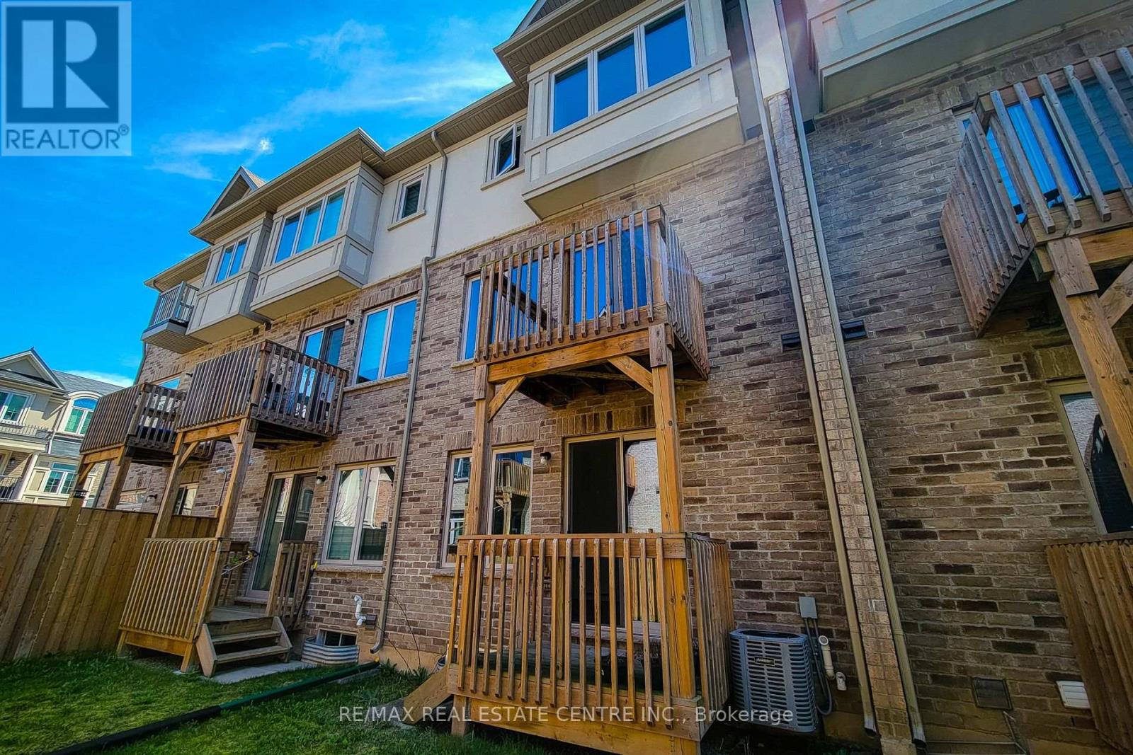 137 Borers Creek Circle, Hamilton, Ontario  L8B 1W3 - Photo 45 - X13043620