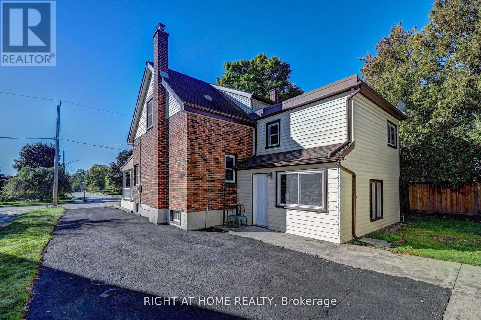 #bsmt - 10 Monroe Street, Cambridge, Ontario  N1R 2C5 - Photo 4 - X13043652