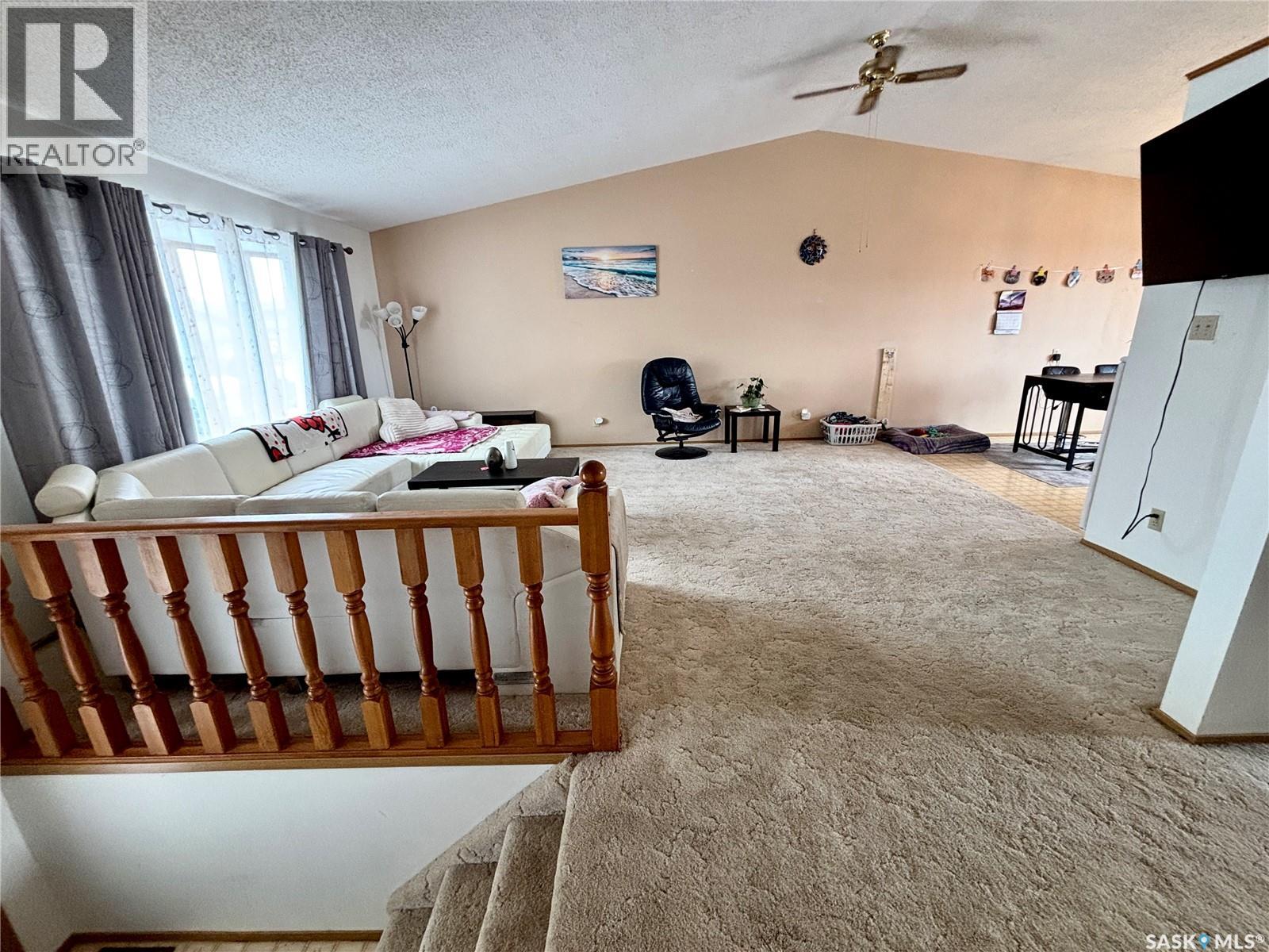 52 Harrigan Crescent, Maple Creek, Saskatchewan  S0N 1N0 - Photo 10 - SK033934