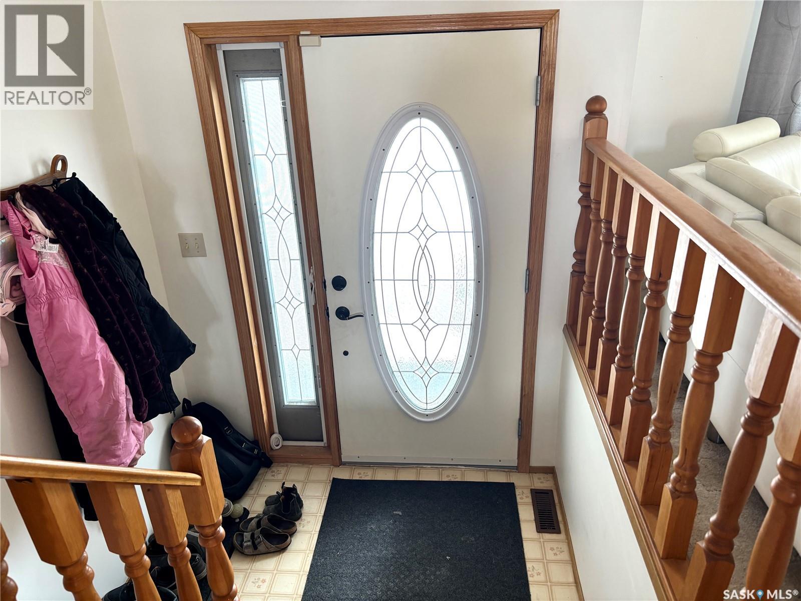 52 Harrigan Crescent, Maple Creek, Saskatchewan  S0N 1N0 - Photo 9 - SK033934