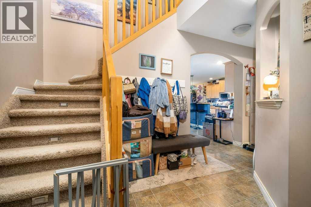 138 Terrace View Ne, Medicine Hat, Alberta  T1C 0A5 - Photo 3 - A2304319