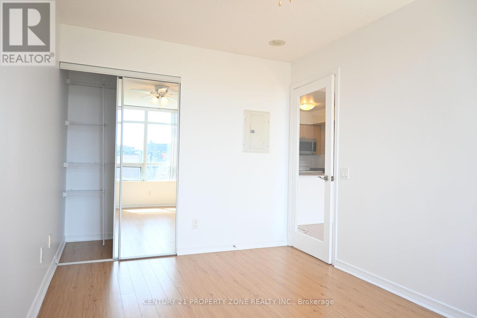 215 - 60 Heintzman Street, Toronto, Ontario  M6P 5A1 - Photo 9 - W13043664