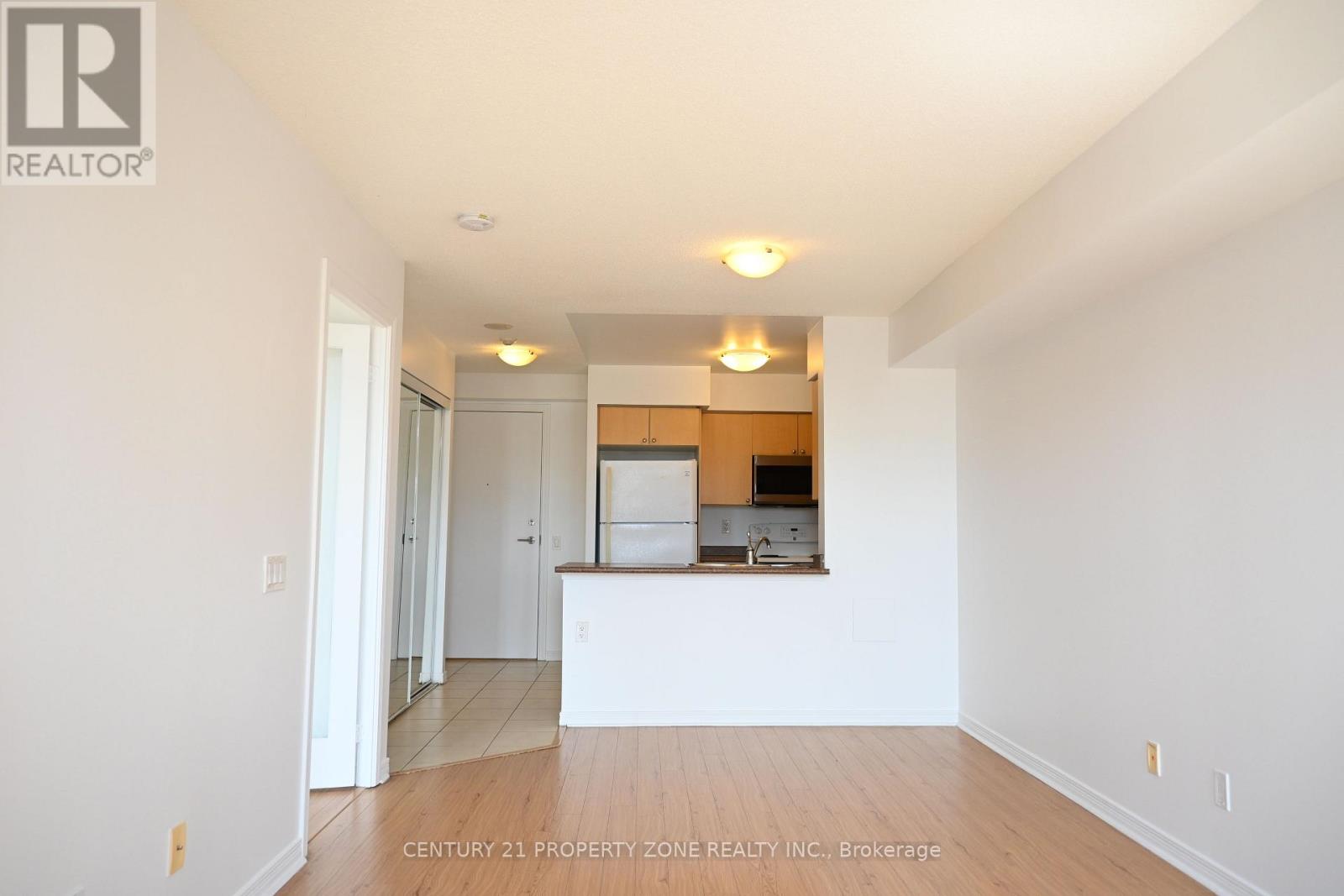 215 - 60 Heintzman Street, Toronto, Ontario  M6P 5A1 - Photo 3 - W13043664